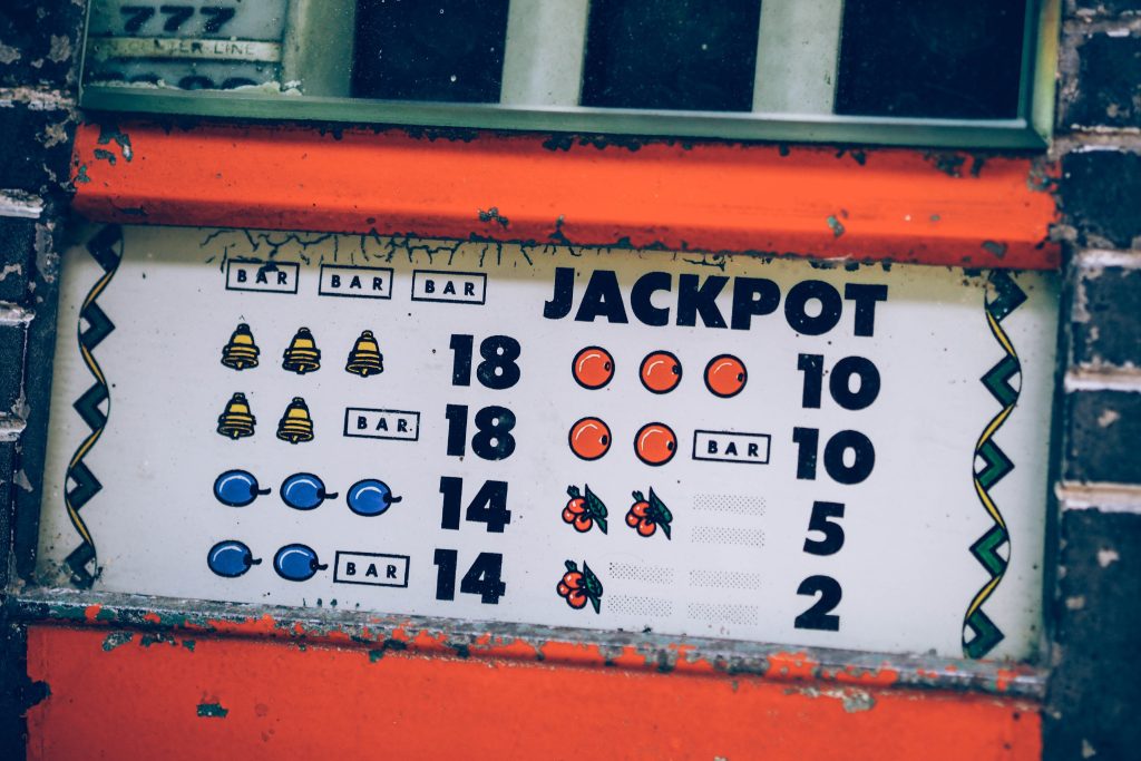 Jackpot fix și jackpot progresiv: cum se formează premiile în cele două sisteme