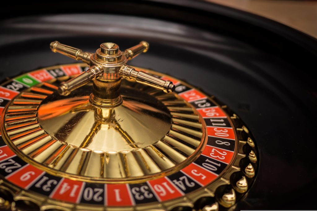 Ce sunt free spins și cum funcționează rotirile gratuite la sloturi